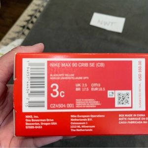Baby Nike max 90 crib